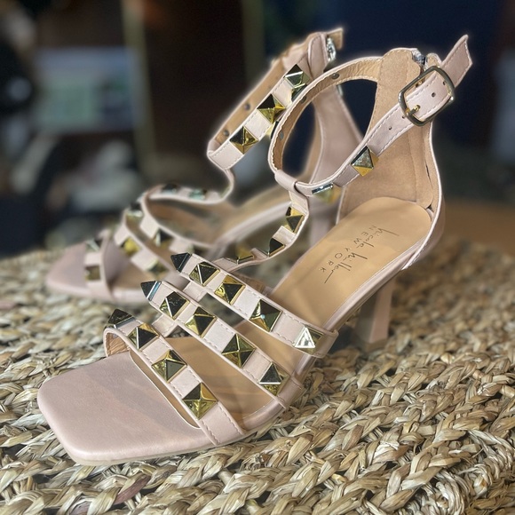 Nicole Miller‎ Studded Sandal 7.5 - Picture 7 of 9